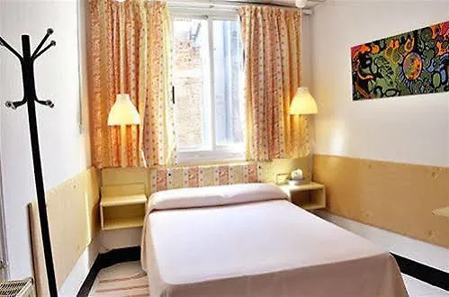 Arco Youth Hostel Barcelona España